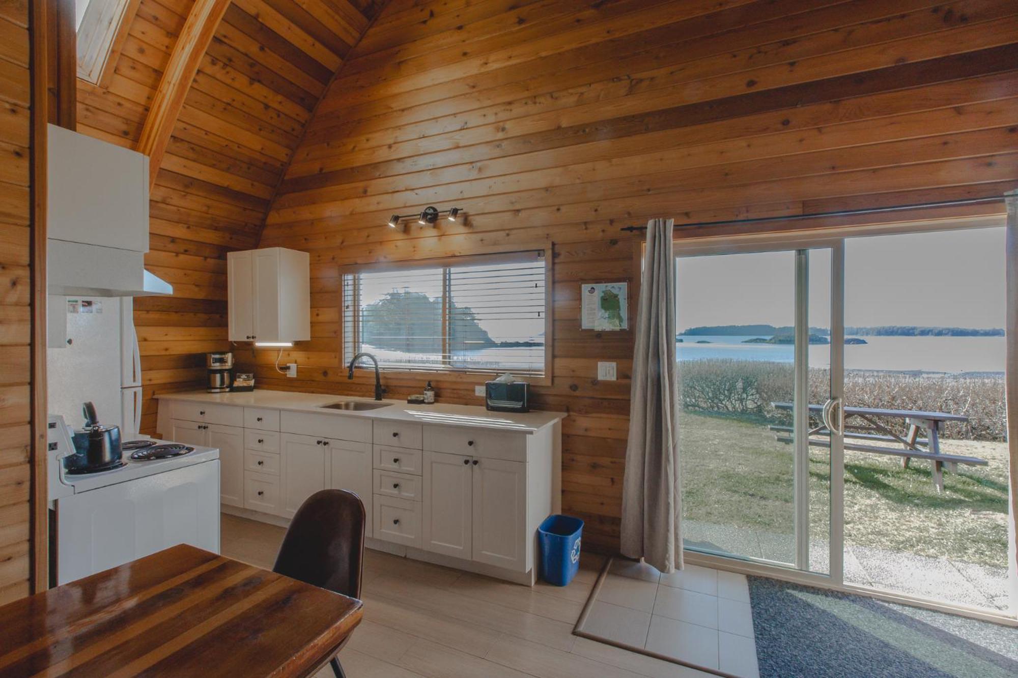 Ocean Village Resort Tofino Eksteriør billede